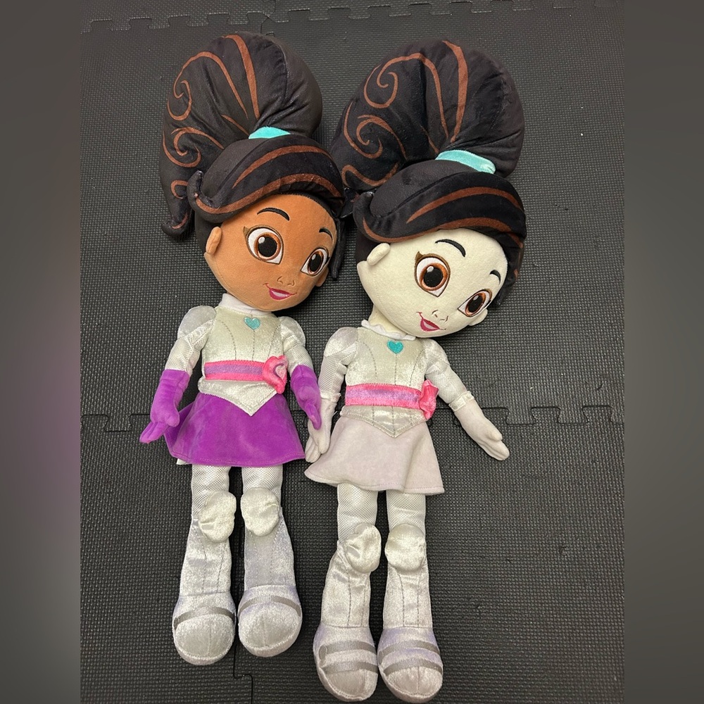Nickelodeon Nella The Princess Knight Plush Dolls with Purple and Gray Outfits